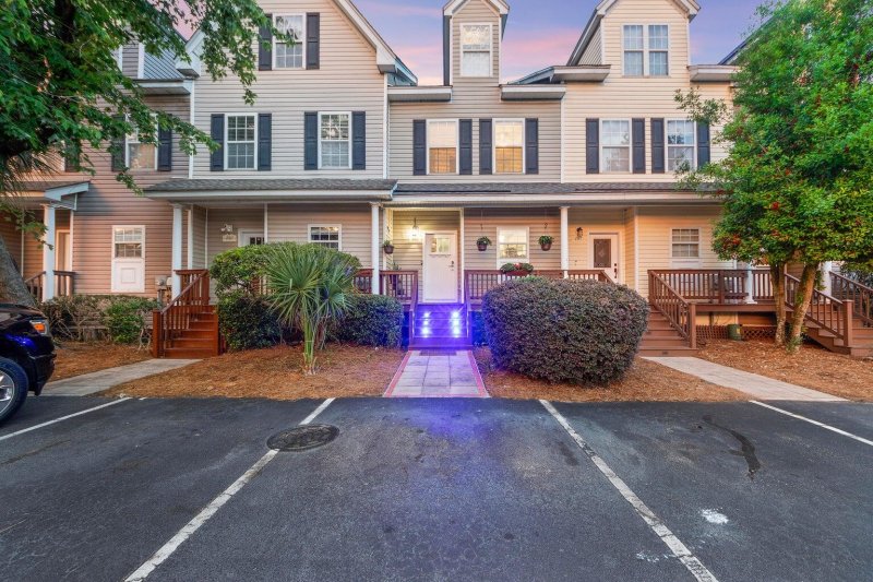 Property image 2 of 4765 Arco Lane in Lake Palmetto, North Charleston, SC 29418