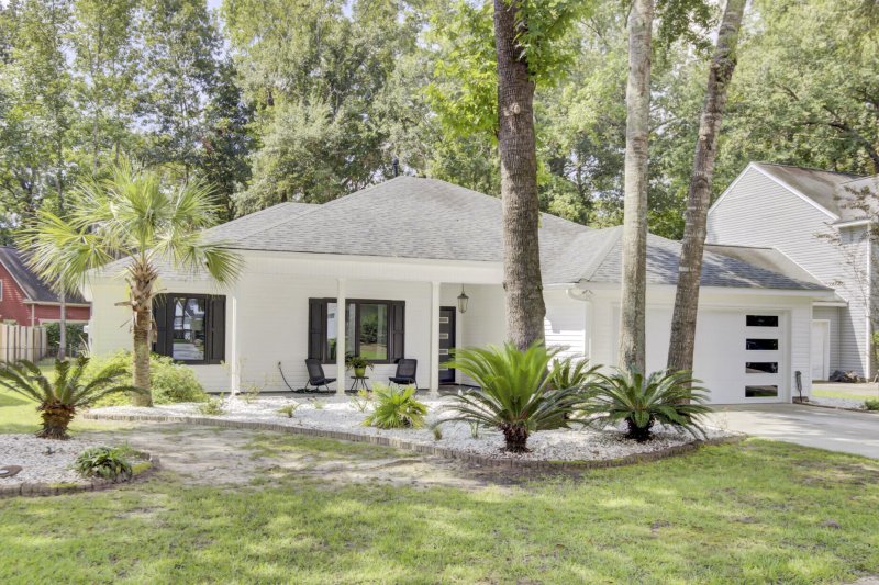 Property image 3 of 8607 Kennestone Lane in Whitehall, North Charleston, SC 29420