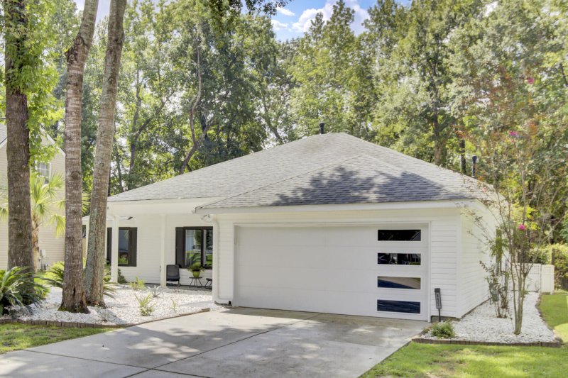 Property image 5 of 8607 Kennestone Lane in Whitehall, North Charleston, SC 29420