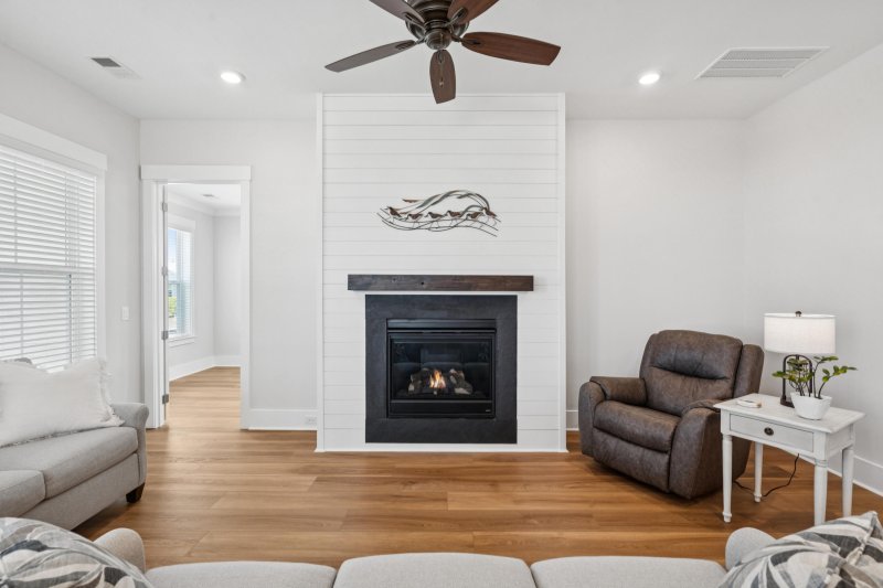 Property image 5 of 422 Evening Glow Lane in Cane Bay Plantation, Summerville, SC 29486