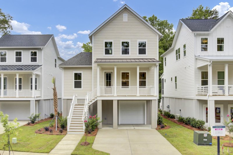 Property image 2 of 3027 Robeson Trace in Indigo Grove, Johns Island, SC 29455