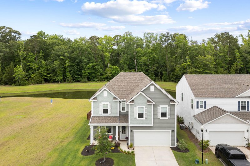 Property image 3 of 167 Cherry Grove Drive in The Ponds, Summerville, SC 29483
