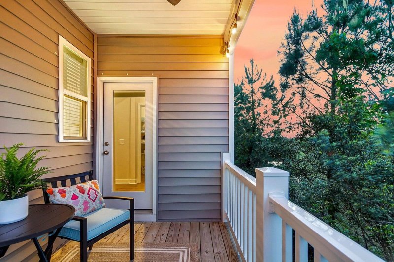 207 Winding River Drive