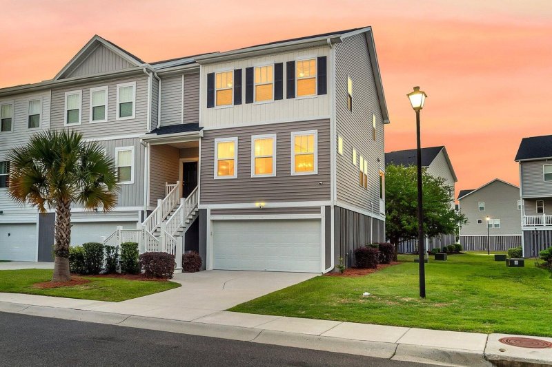 Property image 2 at 207 Winding River Drive, Johns Island, SC 29455