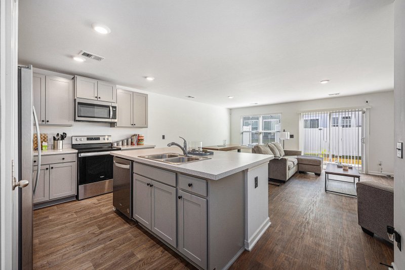 Property image 3 of 192 Rosefield Court in Palmetto Reach, Summerville, SC 29485