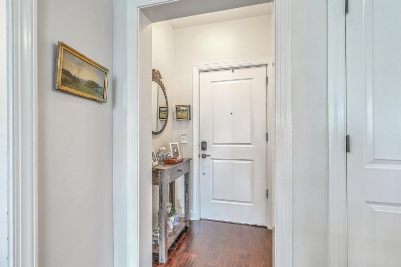 Property image 5 of 21 George Street 203 in George And Society, Charleston, SC 29401