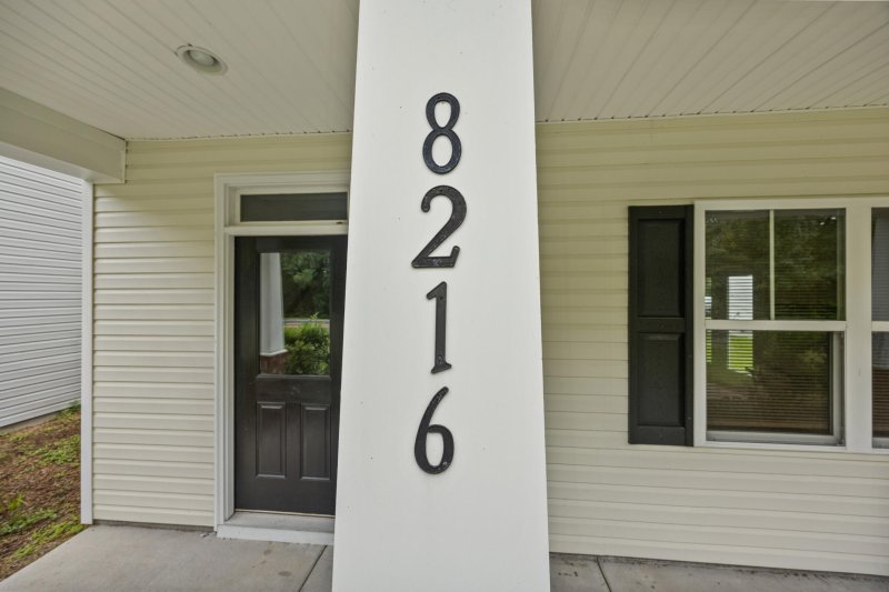 Property image 5 of 8216 S Antler Drive in Baker Plantation, North Charleston, SC 29406