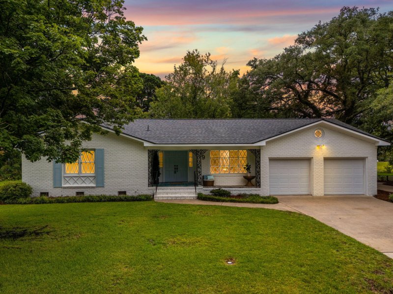 Hoff Gardens, Charleston Community