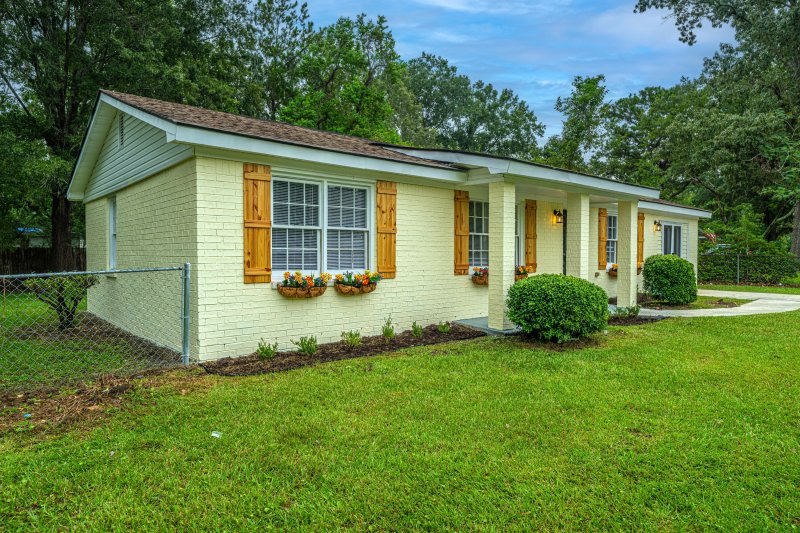 Property image 4 at 143 Dorchester Manor Boulevard, North Charleston, SC 29420