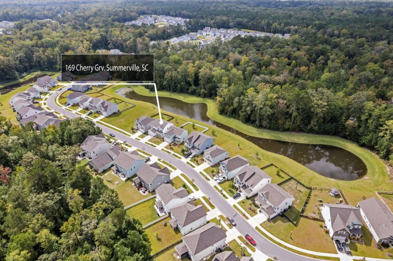 Property image 3 of 169 Cherry Grove Drive in The Ponds, Summerville, SC 29483