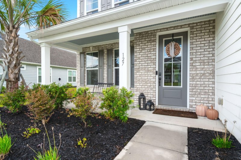 Property image 2 of 127 Granton Edge Lane in Cane Bay Plantation, Summerville, SC 29486