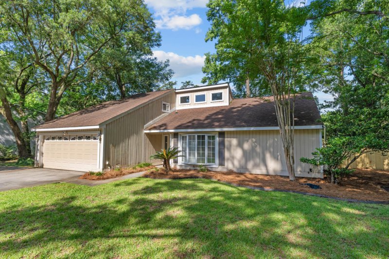 Property image 2 at 1129 Shady Grove Lane, Mount Pleasant, SC 29464