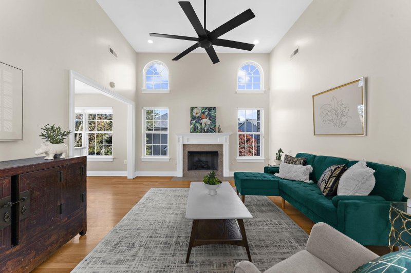 Property image 3 of 1103 Clearspring Drive in Ocean Neighbors, Charleston, SC 29412