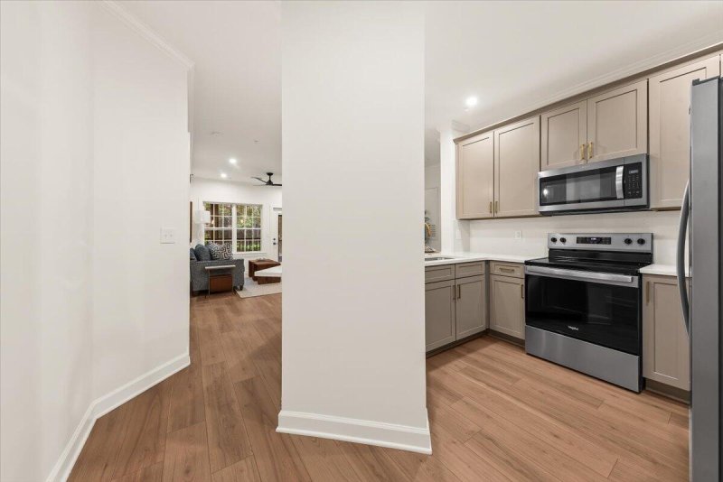 Property image 3 at 1304 Basildon Road, Mount Pleasant, SC 29466