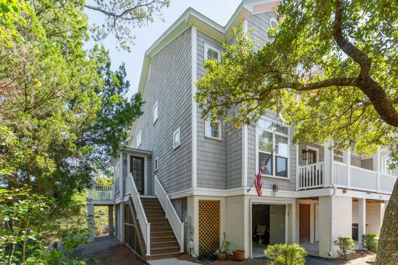 Property image 2 of 300 Kinloss Country Lane in Charleston National, Mount Pleasant, SC 29466