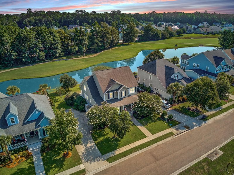 Legend Oaks Plantation, Summerville Community