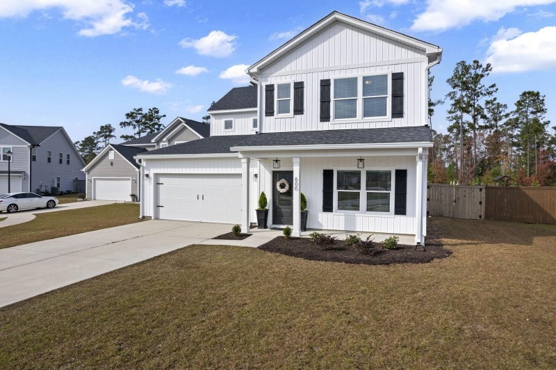 Property image 2 of 600 Cavour Court in Cane Bay Plantation, Summerville, SC 29486
