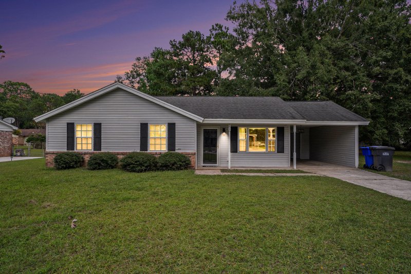 Property image 2 of 7640 Midwood Drive in Pepperhill, North Charleston, SC 29420