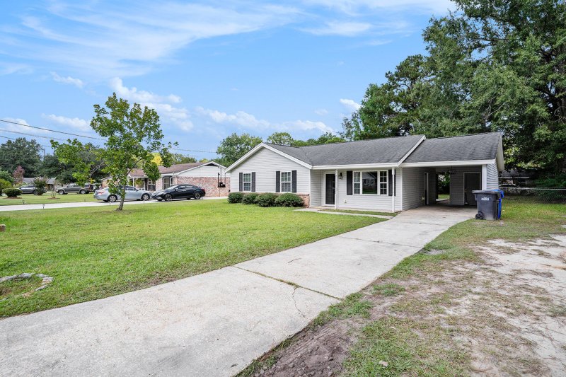 Property image 3 of 7640 Midwood Drive in Pepperhill, North Charleston, SC 29420