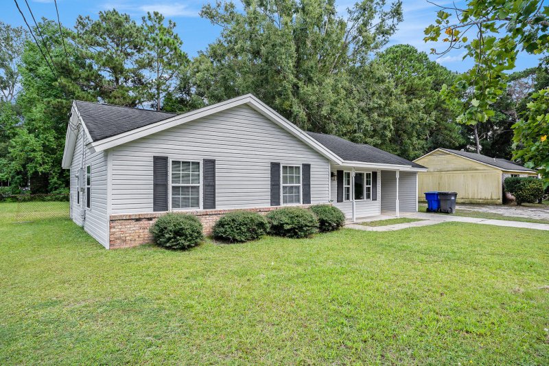 Property image 4 of 7640 Midwood Drive in Pepperhill, North Charleston, SC 29420