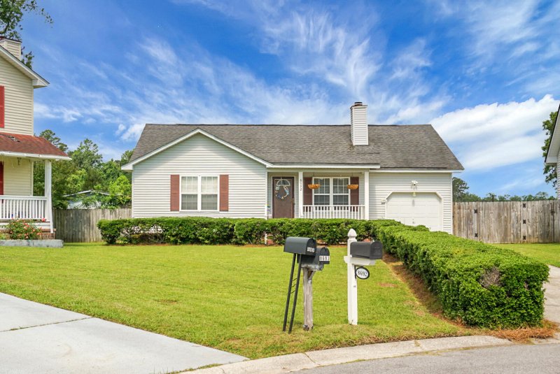 Property image 2 of 8692 Bentwood Drive in Northwoods Estates, North Charleston, SC 29406