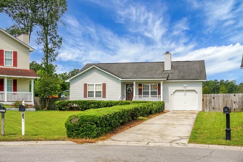 Property image 4 of 8692 Bentwood Drive in Northwoods Estates, North Charleston, SC 29406