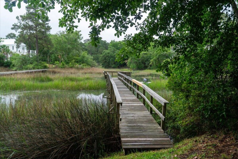 Property image 3 at 375 Seewee Circle, Mount Pleasant, SC 29464