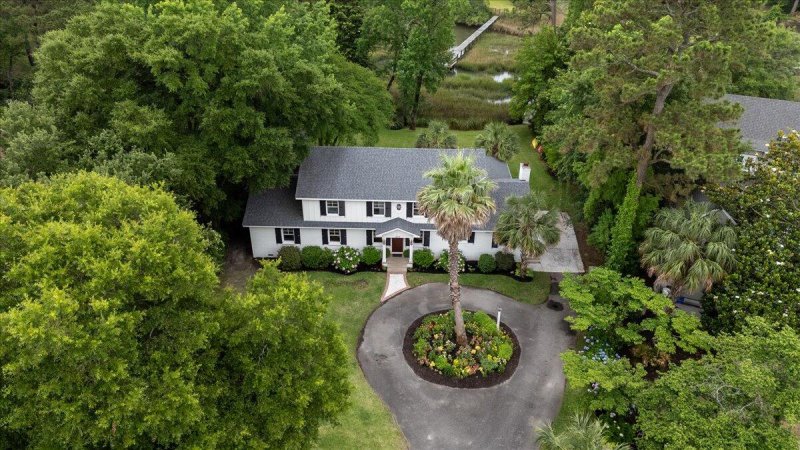 Property image 5 at 375 Seewee Circle, Mount Pleasant, SC 29464