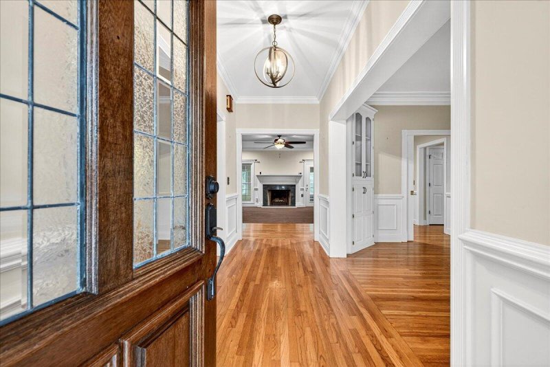 Property image 4 of 301 Upshur Court in Ashborough East, Summerville, SC 29485