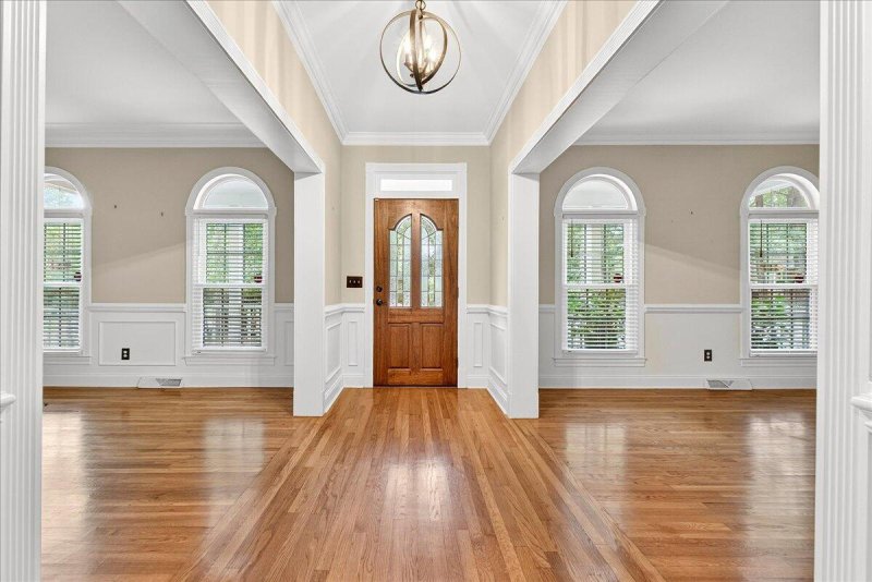 Property image 5 of 301 Upshur Court in Ashborough East, Summerville, SC 29485