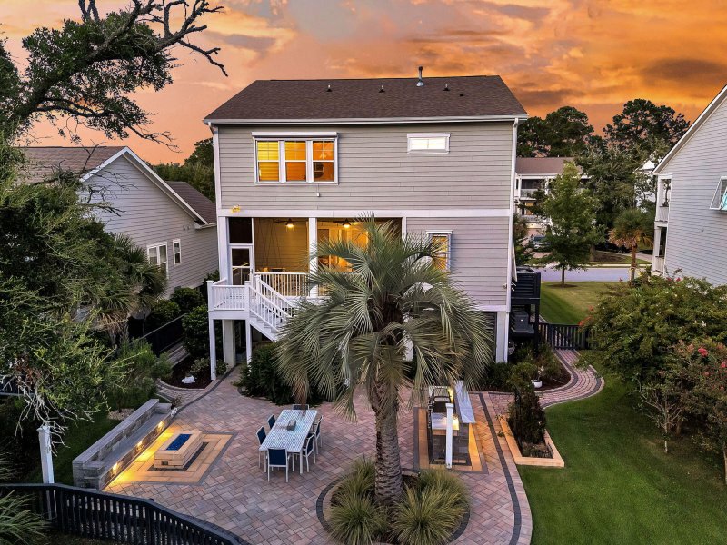 Property image 3 of 1613 Fort Palmetto Circle in Oyster Point, Mount Pleasant, SC 29466