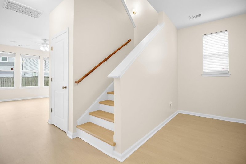 Property image 3 of 264 Oglethorpe Circle in Spring Grove Plantation, Moncks Corner, SC 29461