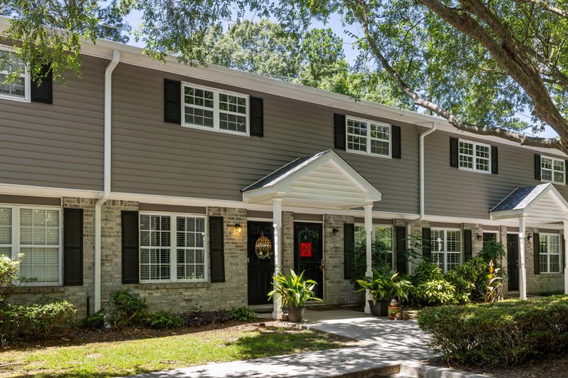 Property image 2 of 507 Stinson Drive E8 in Wildwood Town Homes, Charleston, SC 29407