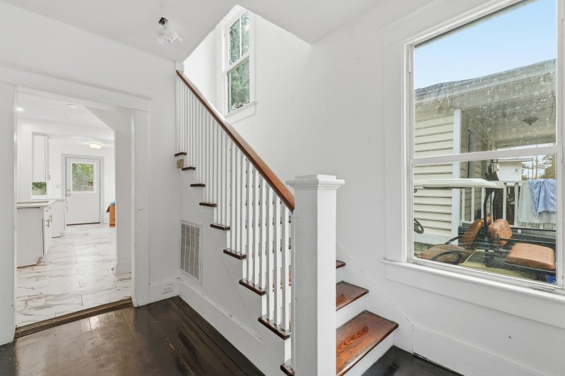 Property image 4 of 15 Poplar Street in North Central, Charleston, SC 29403