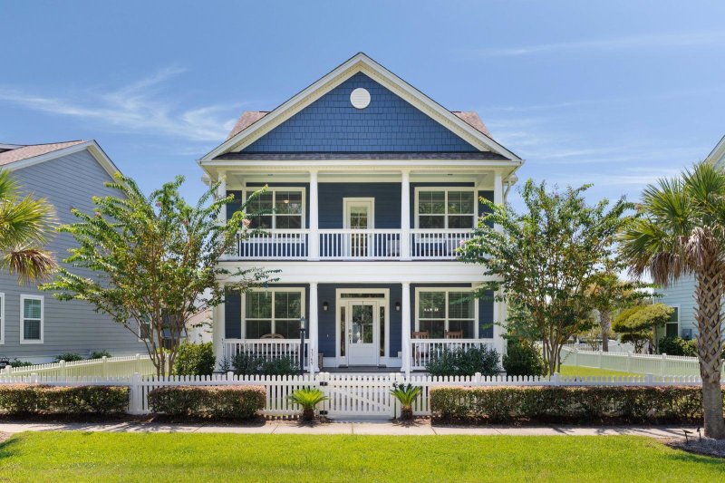 3369 Stockdale Street