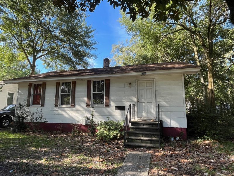 Property image 2 of 2655 Ranger Drive in Waylyn, North Charleston, SC 29405
