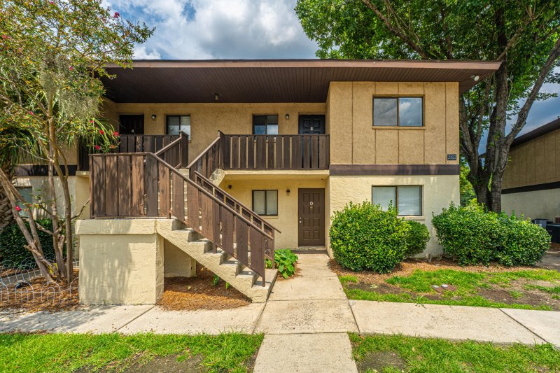 Property image 2 at 2182 Bees Ferry Road H, Charleston, SC 29414