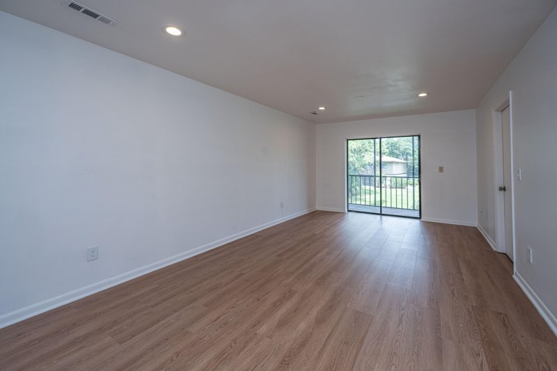 Property image 3 at 2182 Bees Ferry Road H, Charleston, SC 29414