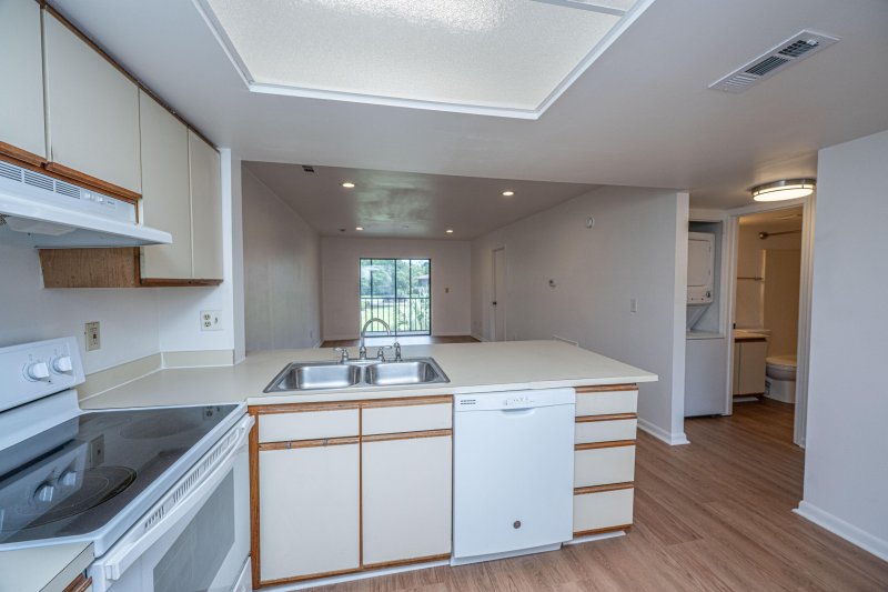 Property image 5 at 2182 Bees Ferry Road H, Charleston, SC 29414