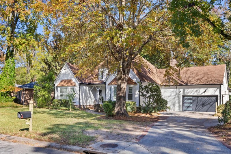 Property image 5 of 1019 Royalist Road in Snee Farm, Mount Pleasant, SC 29464