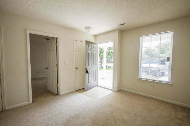 Property image 3 at 8025 Vermont Road, North Charleston, SC 29418