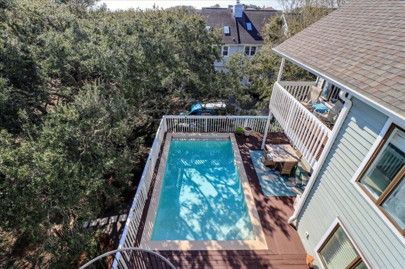 Property image 2 at 8 Fairway Oaks Lane, Isle of Palms, SC 29451