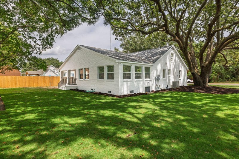 1154 Island View Drive