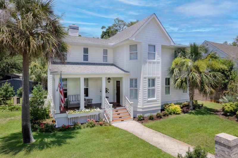 Property image 2 at 216 Freeman Street, Mount Pleasant, SC 29464