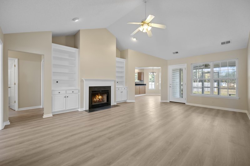 Property image 5 of 310 Meryton Court in Carriage Lane, Summerville, SC 29486