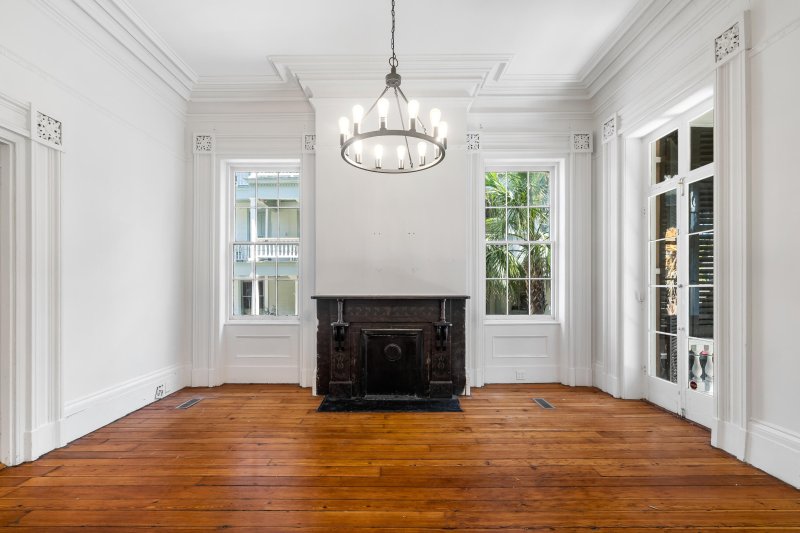 128 Wentworth Street 1