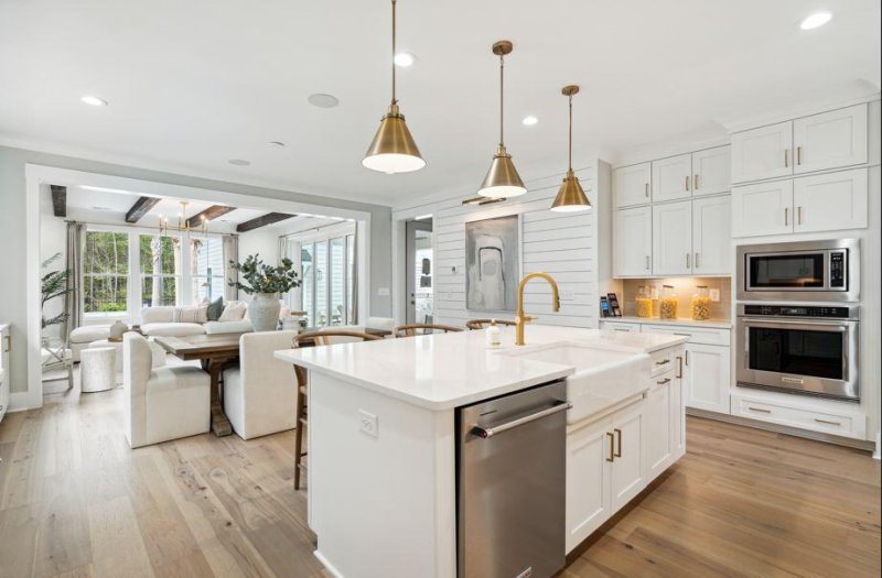 Property image 5 of 2048 Ten Point Drive in Point Hope, Charleston, SC 29492