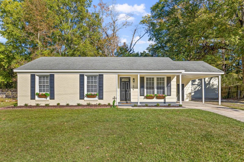 Property image 4 of 7696 Midwood Drive in Pepperhill, North Charleston, SC 29420