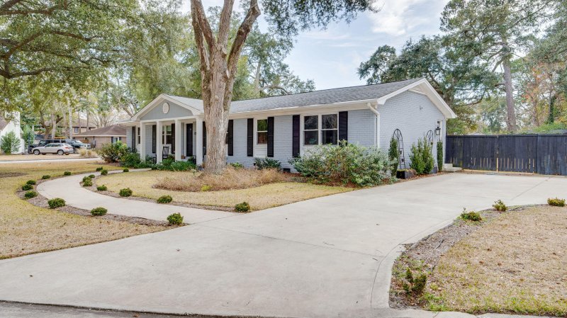 Property image 3 of 1223 Oldwanus Drive in Parish Place, Mount Pleasant, SC 29464
