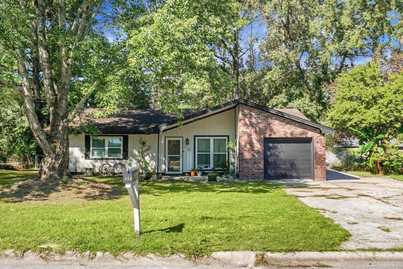 Property image 2 of 114 Ford Court in Corey Woods, Summerville, SC 29483